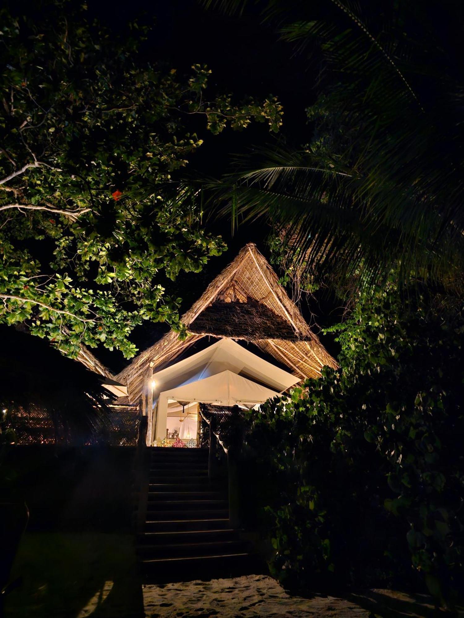 Fundu Lagoon Wambaa Bagian luar foto